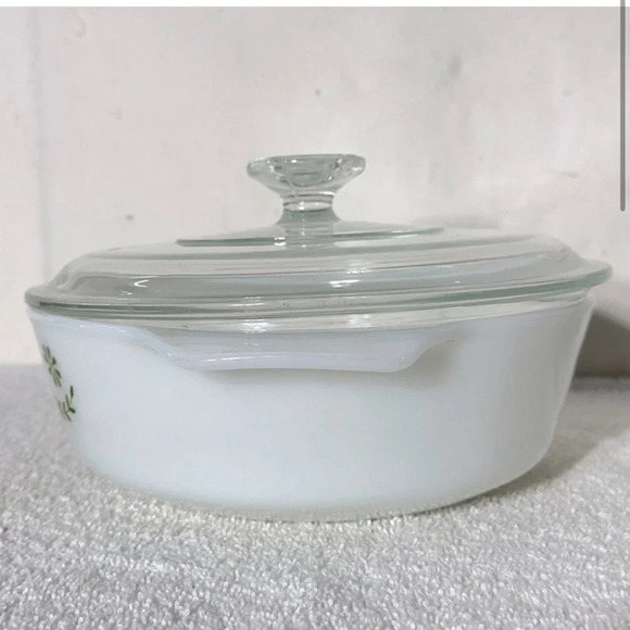 Vintage Milk Glass Green Daisy Flower Round Casserole Dish W Lid - Picture 2 of 14